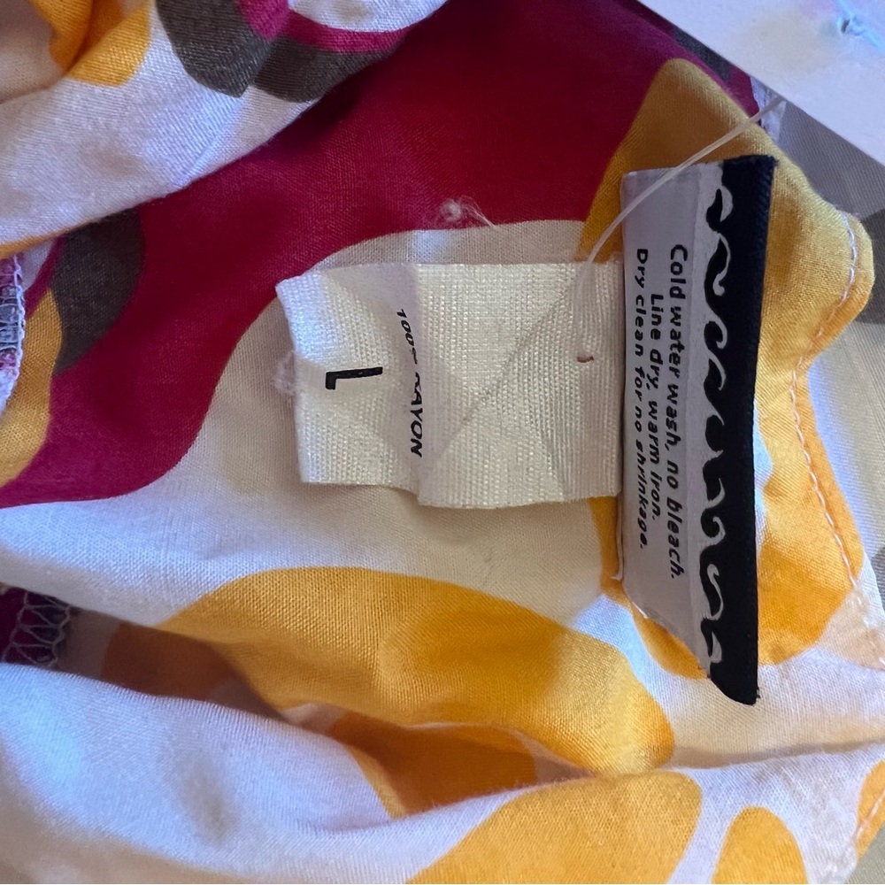 Manuhealii Womens dress - Picture 6 of 8